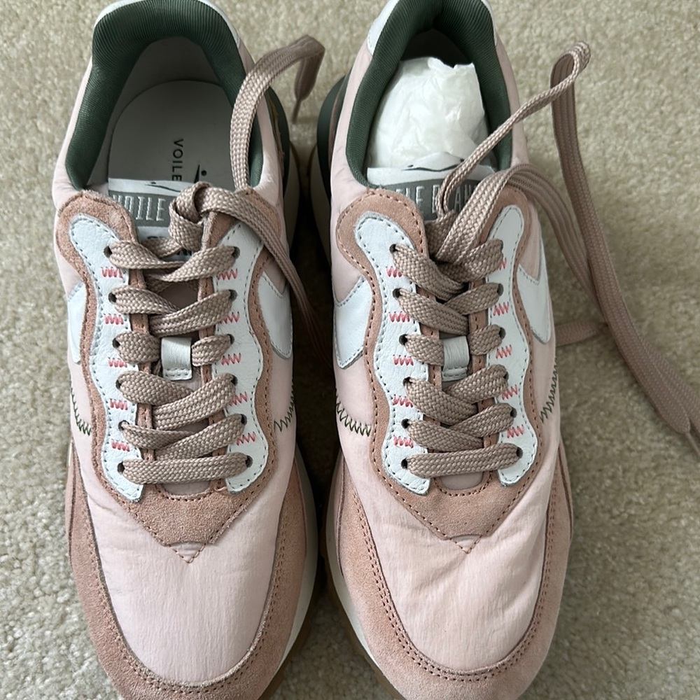 Voile Blanche Pink and White Sneakers Sporty Casual Design
